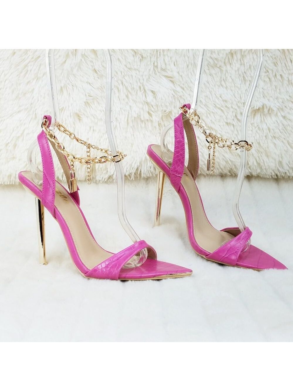 Nicely Lock Chain Strap High Heels Metal Toe Tip Fuchsia Super Cute